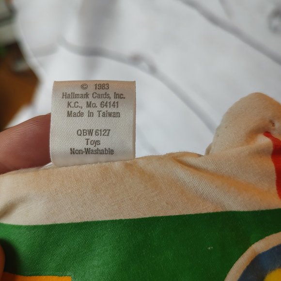 vintage Hallmark cards 1983 made in Taiwan fabric train wall hanger nursery deco - Picture 7 of 11